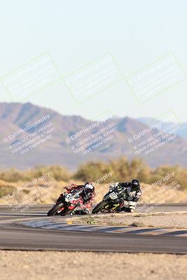 media/Dec-07-2025-CVMA (Sun) [[3e7d2de5dc]]/Race 18-Formula Twins-Formula 40 UL/